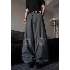 设计高级感刺绣灰色休闲西裤男女弧形垂感阔腿弯刀长裤子 K344图片