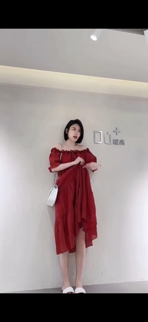 夏季新款性感花边一字肩洋气连衣裙,女装连衣裙,L·H·X
