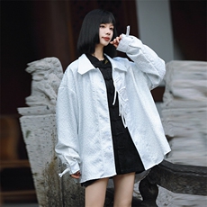 白色