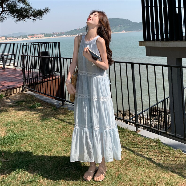 浅蓝色超仙别致浪漫无袖挂脖长裙2025夏季新款森系显瘦绝美连衣裙,女装连衣裙,琦鑫阁（原依鑫阁）
