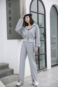 减龄收腰连帽套装图片