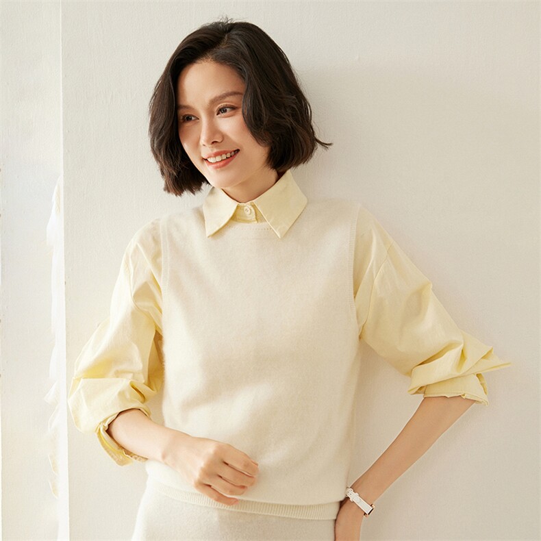 2024秋款粉色无袖马甲女宽松显瘦百搭针织背心外套,女装马甲,蚂蚁派对工厂直营店
