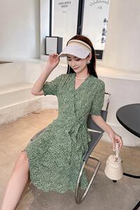 夏季碎花连衣裙图片