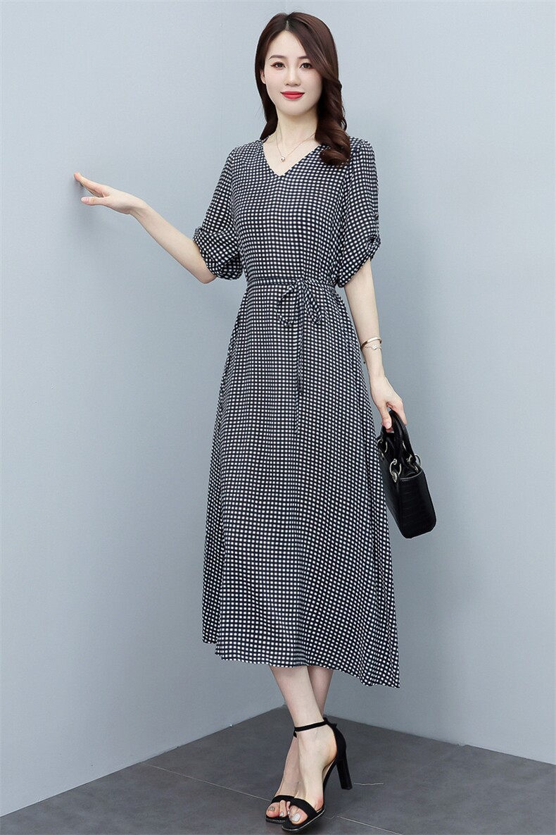 文艺连衣裙2025新款夏季女复古中年妈妈40岁气质棉绸法式格子长裙,女装连衣裙,媚琳依坊