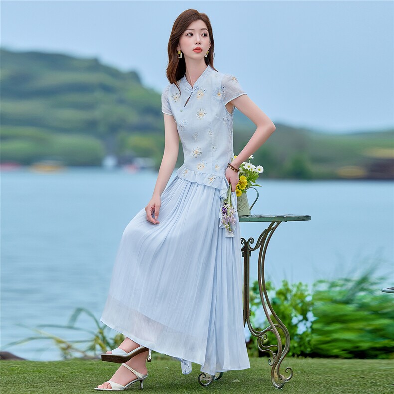 2026年夏季女高级感新中式刺绣花色套裙,女装套装/套裙,贝蕾酷儿