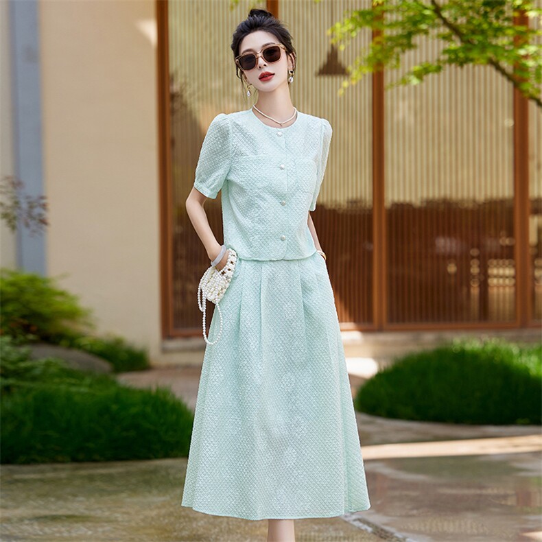 时尚小香风套装裙女气质显瘦2025新款洋气短袖上衣夏装一整套,女装套装/套裙,蓝诺裳
