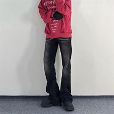 黑色