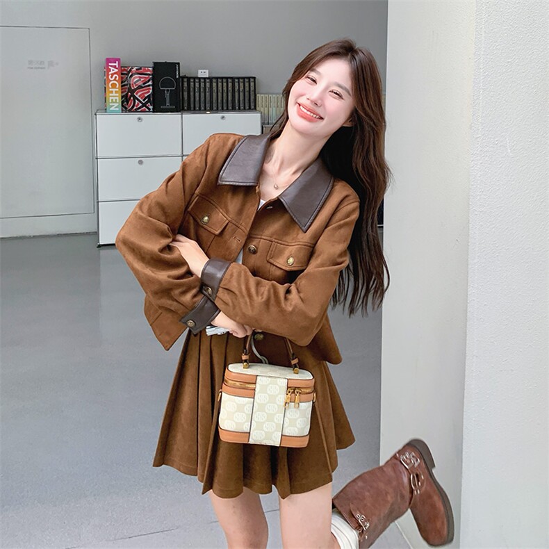 美拉德棕色套装裙女2025秋季新款复古pu皮翻领上衣半身裙两件套潮,女装套装/套裙,2C176