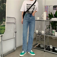 浅蓝色
