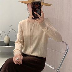 新款纯色圆领单排扣针织开衫时尚休闲风，女装针织衫/毛衣，优麦羊绒（原洪叶羊绒）