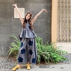 日系复古减龄荷叶边背心套装女夏季2025印花宽松格子阔腿裤两件套，女装套装/套裙，2C283