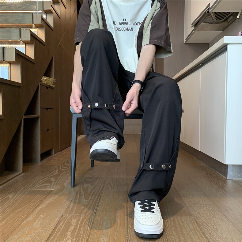 冰丝金属合扣休闲裤K013模特地板景92%聚酯纤维8%氨纶(S-2XL)TP25,男装休闲裤,电商A088