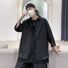 黑色