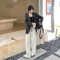 巨好看灰色V领西装外套女春秋2025新款爆款高级感小西服流行爆款，女装短外套，1C151