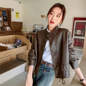 大量现货2024春季女装机车时尚立领短款皮衣浙宝013,蓝色格子西服穿搭女图片