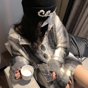 瑟琳连帽马海毛图片