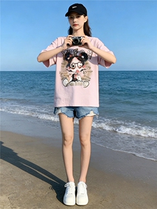 盐系穿搭休闲时尚套装女夏新款设计感圆领印花短袖牛仔短裤两件套图片