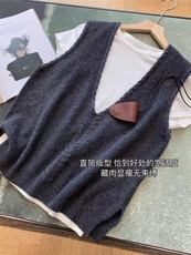 2025秋冬百搭时尚简约侧开叉麻花马甲针织衫，女装针织衫/毛衣，米咔羊绒