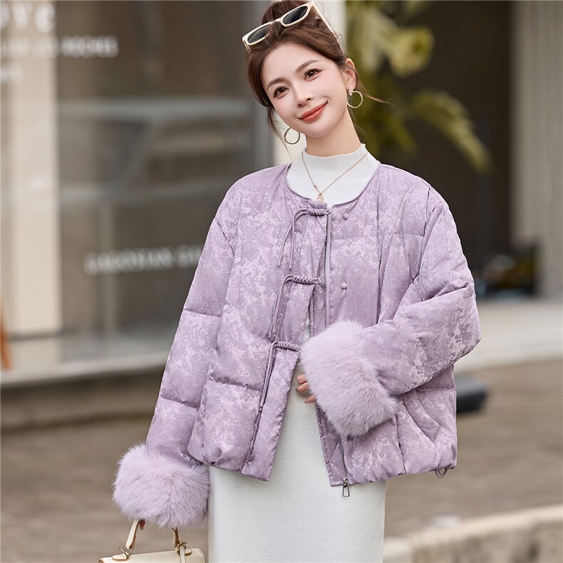 新中式g风提花羽绒服女仿真狐狸毛冬季新款时尚90白鸭绒短款外套,女装羽绒服,姿衣坊