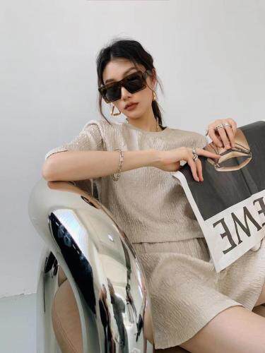 夏季新款肌理感短款套装现货供应，女装职业装，AUDREY WANG