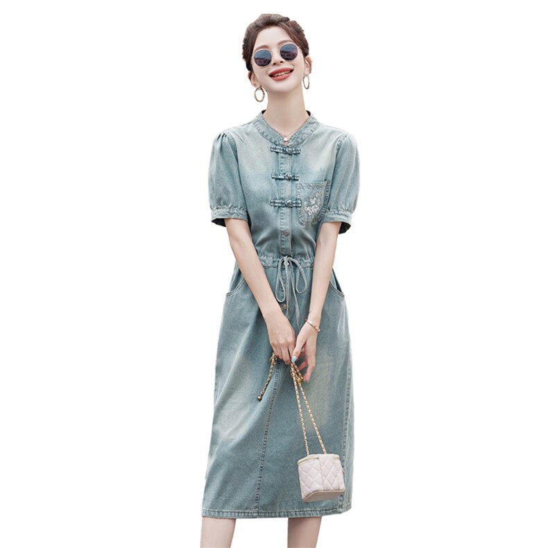 新中式牛仔连衣裙女2026夏季新款复古刺绣盘扣收腰显瘦工装裙,女装连衣裙,印象茜