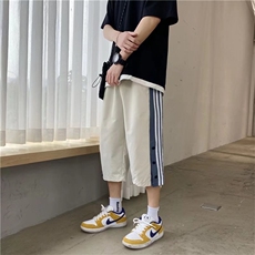 卡其色