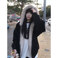 黑色