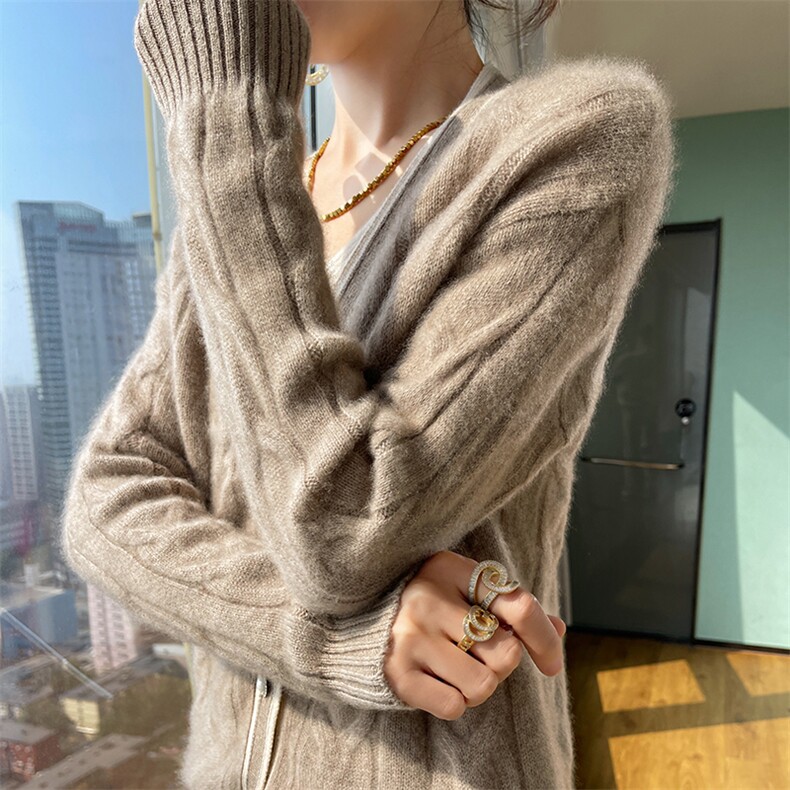 V领扭花100%纯羊毛开衫女秋冬新款拼色针织衫毛衣宽松羊绒衫外套，女装羊毛衫，秋双羊绒