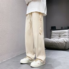 卡其色