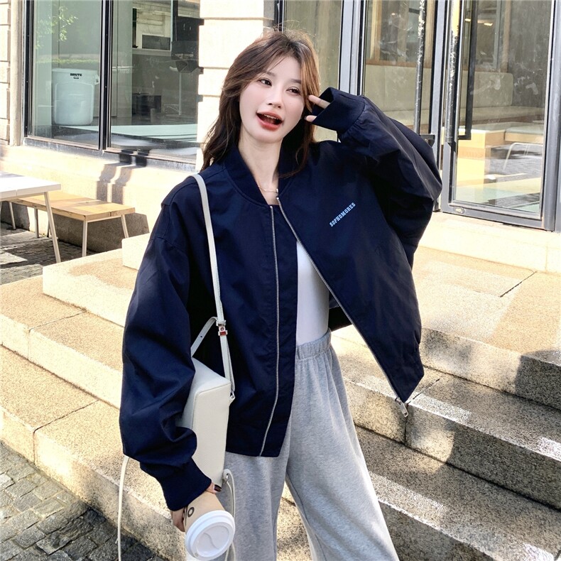 藏青色韩系格子拼接短外套女秋季2025年新款小个子休闲风立领夹克,女装短外套,维壹