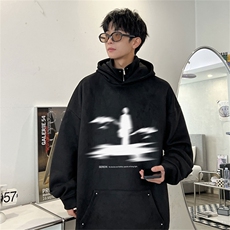 黑色