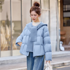 90%白鸭绒2025年冬季休闲短款羽绒服配送针织帽子，女装羽绒服，米雪儿