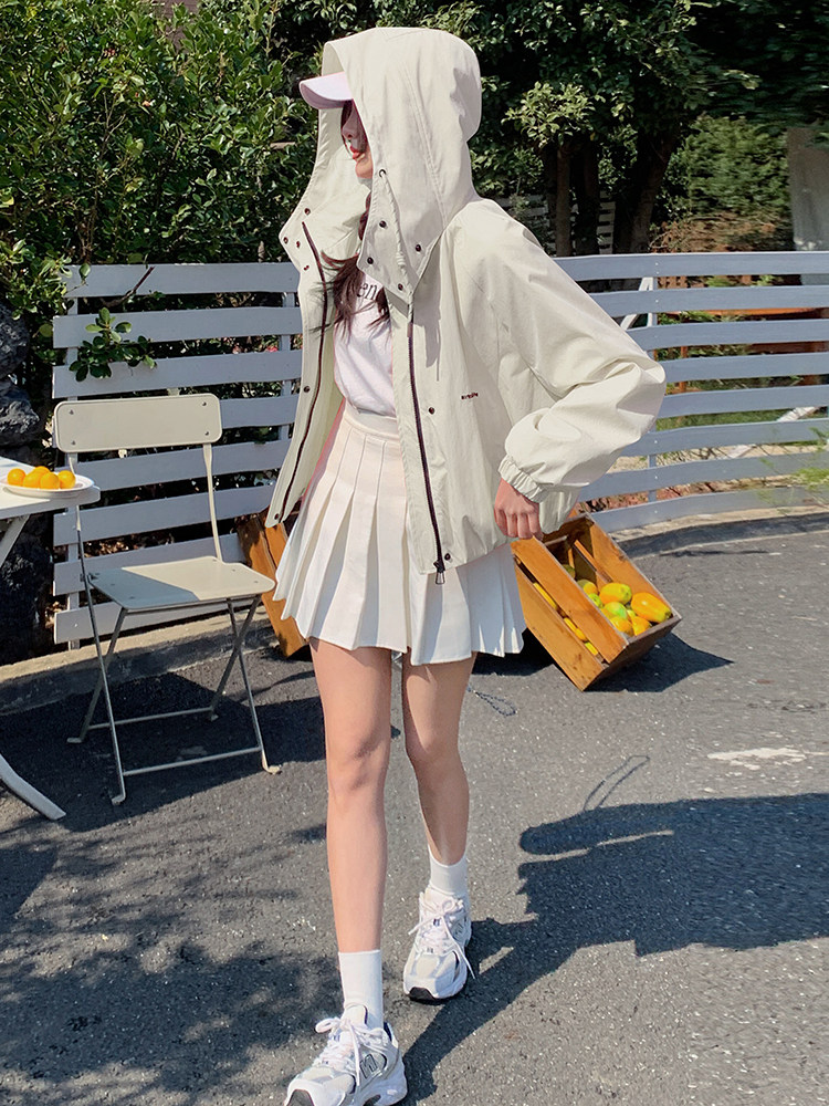 现货新款今年流行独特超好看韩系粉色休闲冲锋衣短外套女春季,女装短外套,韩蔻秀