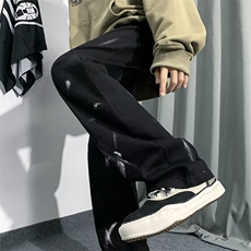 黑色