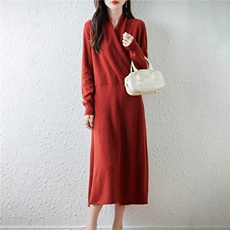 2025年秋季休闲风中长款长袖圆领时尚百搭通勤，女装连衣裙，绒汀羊绒