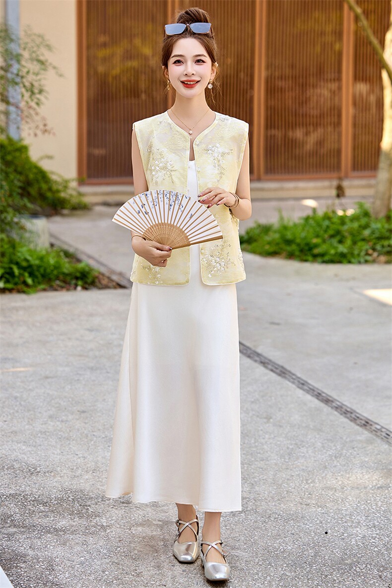 小个子吊带连衣裙一整套女上衣高级感轻奢搭配两件套马甲小香风,女装套装/套裙,依多米