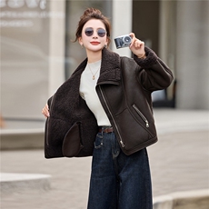 外套女2025新款小个子时尚洋气超好看短款欧货皮毛一体，女装派克服，依万里