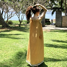 黄色海边度假风流苏吊带连衣裙女2025夏新款高级感宽松气质沙滩裙，女装连衣裙，2C201
