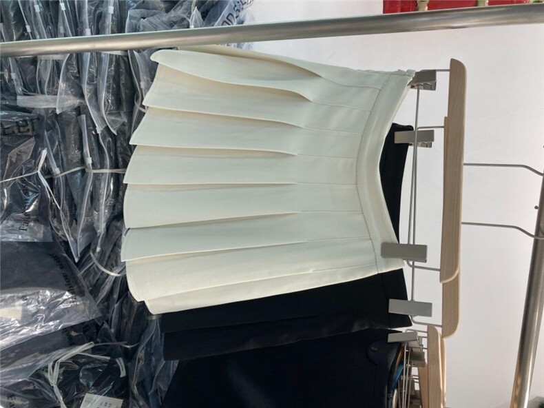 面料半身摆褶裙，其它，时尚姐妹