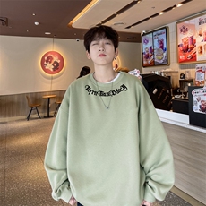 奶绿色
