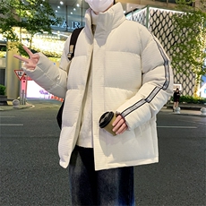 米白色