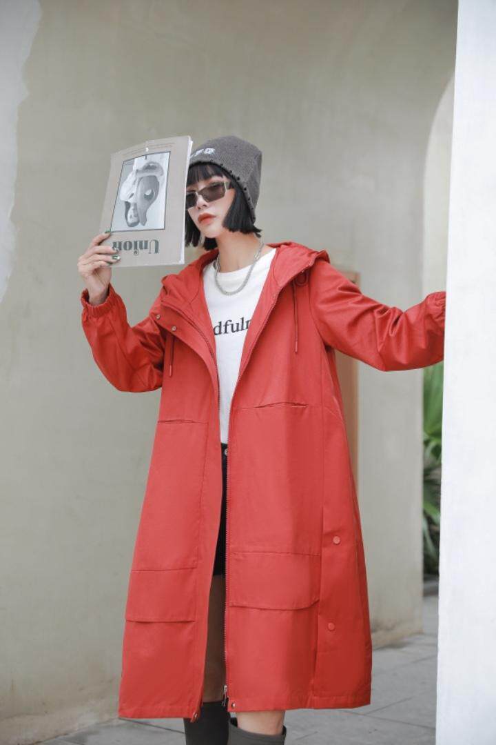 秋季风衣新品独具一格中长款，女装风衣，得瑟空间