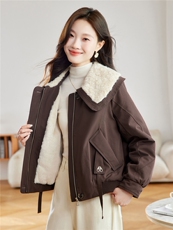现货！2025年冬季新款娃娃领棉衣女短款时尚保暖棉服加绒加厚外套，女装棉衣/棉服，沐七七