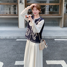 新品【设计感】刺绣马甲+连衣裙两件套F9803--P185--K258，女装套装/套裙，2C253
