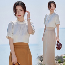 现货2025年夏季设计感重工花边圆领气质简约百搭显瘦遮肉衬衫，女装衬衫，火爆靓佳人