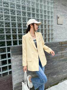 百搭双排扣西装图片