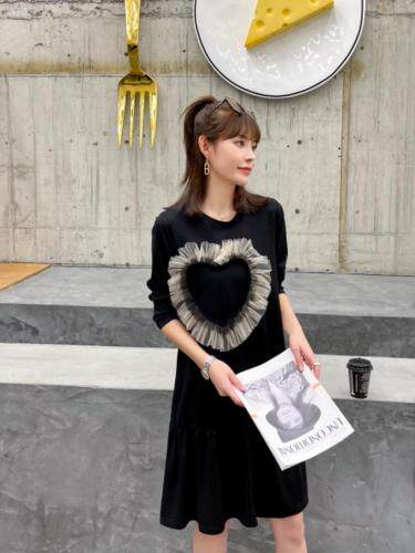 秋款连衣裙，女装连衣裙，莫妮菲