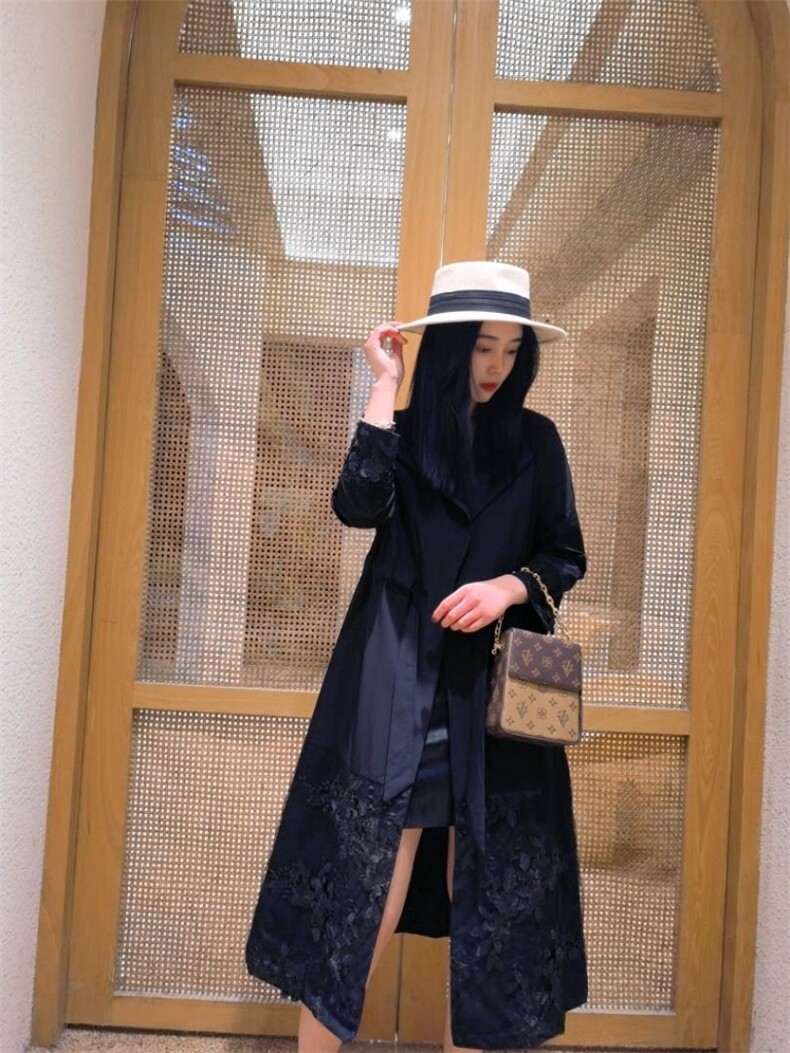 【现货】春季新品工艺面料风衣外套，女装风衣，得瑟空间