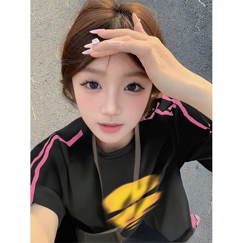 抖音得物品质二开240克宽松纯棉美式潮牌印花三条杠中性风短袖T恤图片