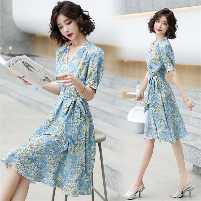 炸街亲子装洋气2025网红夏季韩版时尚沙滩裙母女装夏款碎花连衣裙，女装连衣裙，铭街依杨